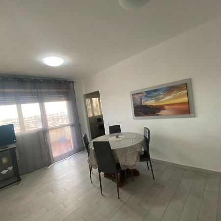 Grande, Vista Mare A 2 Passi Dalla Spiaggia 丽都迪奥斯蒂亚 外观 照片